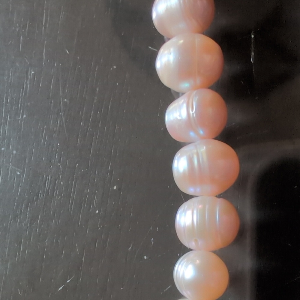 Light Pink Freshwater Cultured Pearl Necklace 16.5" - Picture 3 of 4